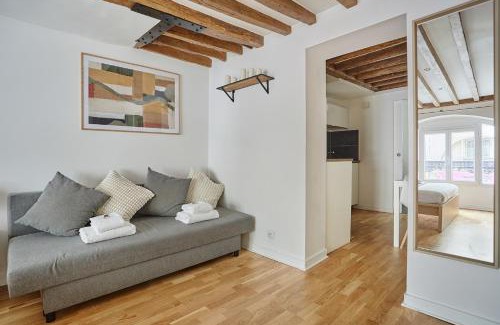 Bonne-Nouvelle Apartment | Charming Apartment Center of Paris By Studio Prestige