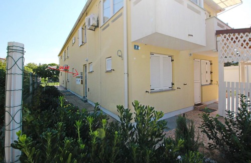 Baska Apartment | Charming apartment for 2-3 persons with Balcony Bebek Gorica