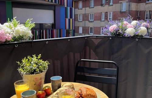 La Courneuve Apartment | Charming apartment with balcony near Paris
