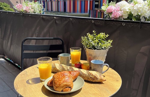 La Courneuve Apartment | Charming apartment with balcony near Paris