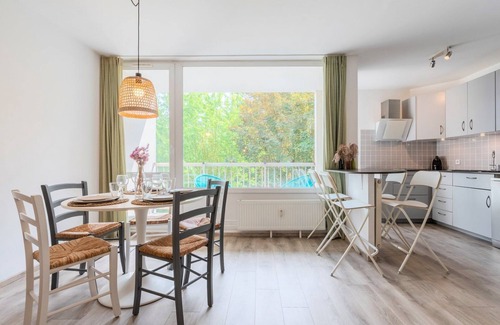 Old Lille Apartment | Charming apartment with parking and balcony.