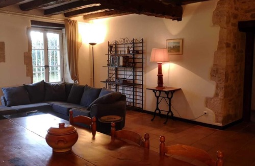 Ajat Apartment | Charming apartment in 19th century manor house