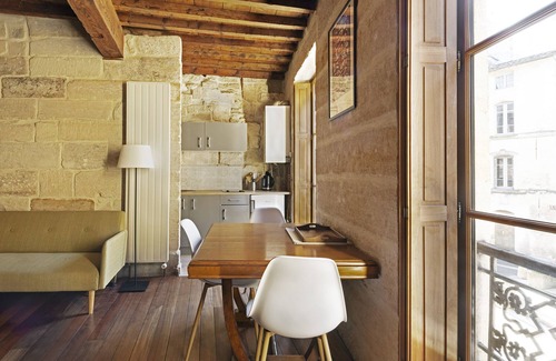 Uzes Apartment | Charming apartment in the historic center of Uzès with air condition and parking