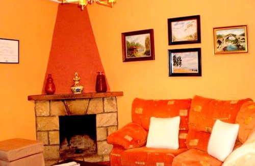 Villamayor Apartment | Charming apartment in Villamayor 74 m² with mountain view