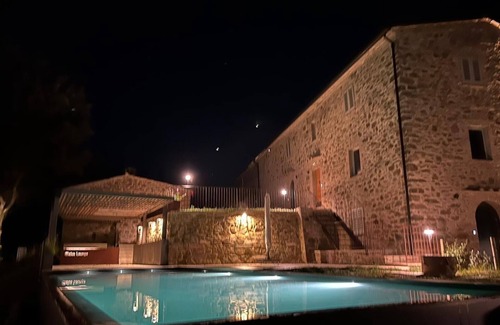 Suvereto Apartment | Charming apartment located on tuscan hills with swimming pool and a tennis court