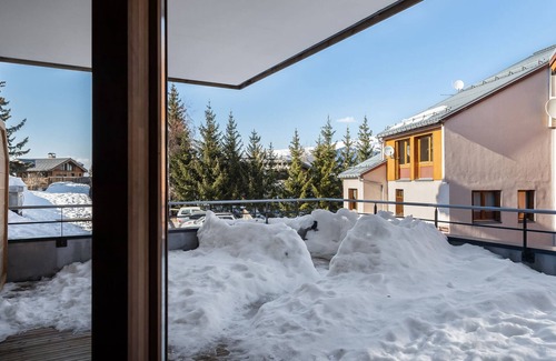 Courchevel Apartment | Charming Apartment Near Slopes with Parking and WiFi – Sleeps 8