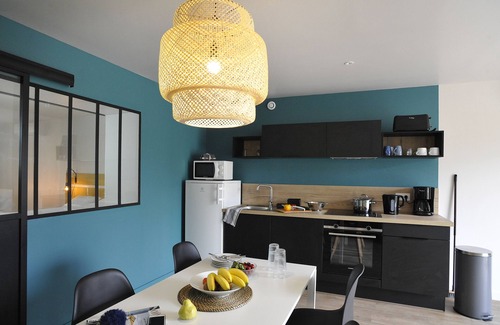 Jonzac Apartment | CHARMING APARTMENT ON THE DRC WITH TERRACE IN RESIDENCE IN QUIET JONZAC