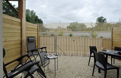 Jonzac Apartment | CHARMING APARTMENT ON THE DRC WITH TERRACE IN RESIDENCE IN QUIET JONZAC