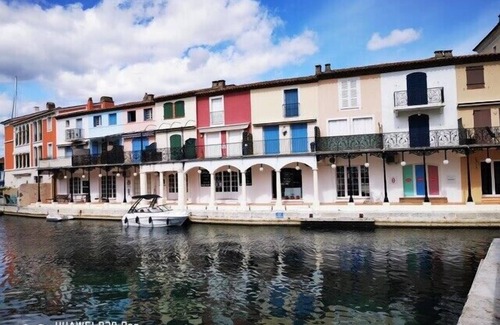 Port Grimaud Apartment | Charming apartment overlooking the lake city