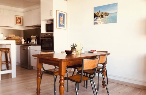 Saint-Lambert Apartment | Charming apartment with balcony St Victor