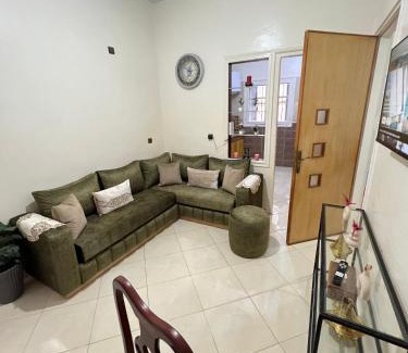 Bni Makada Apartment | Charming apartment with a small garden