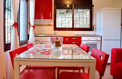 Bolonia Apartment | Charming apartment with sea views