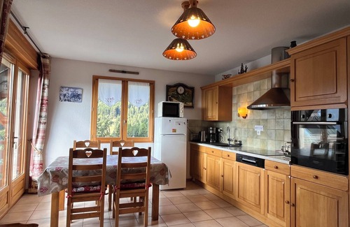 Oz Apartment | Charming apartment with exceptional view, 200 m from gondola