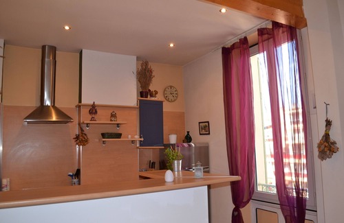 Riou - Petit Juas - Av de Grasse Apartment | Charming apartment with sea views in Cannes, high lift floor, centrally located