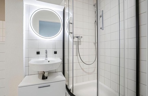 District 9 Apartment | Charming Apartments in Zurich 4