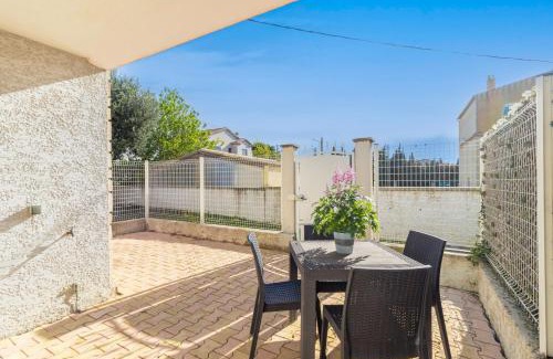Port-de-Bouc Apartment | Charming appartement with Terrasse - proche des plages