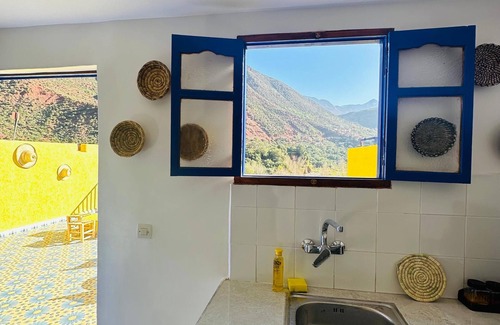 Tnine Ourika Apartment | Charming Apt with Panoramic Views of Ourika Valley-Perfect Tranquil Retreat