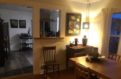 Helper House | Charming artfully appointed eclectic bungalow