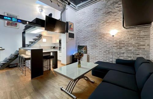 Quartier de la Porte-Saint-Denis Apartment | Charming atypical apartment - Gare de l'Est