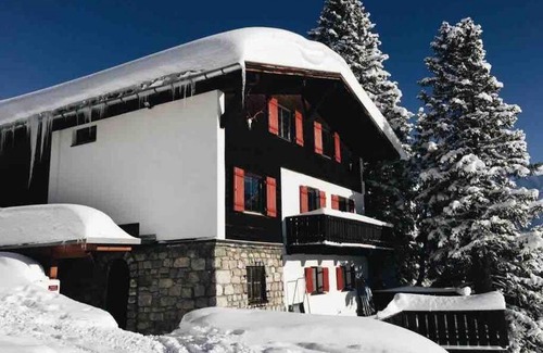Lech am Arlberg Ski Chalet | Charming Austrian Chalet in Lech