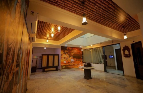 Basai House | Charming B&B with WiFi and AC in Wise Villa Agra 6