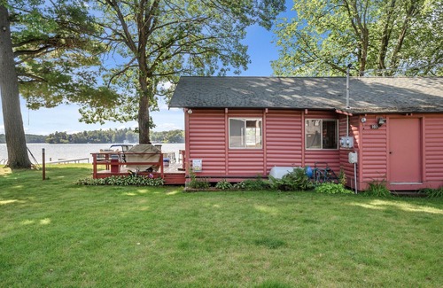 Balsam Lake Cabin | Charming Balsam Lake Waterfront Cabin/Cottage-Twinhome