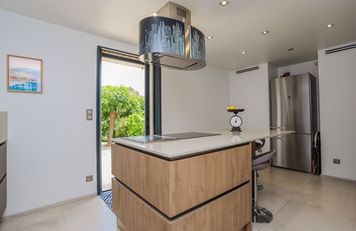 La Gaude Villa | CHARMING BASTIDE IN THE HEART OF LAVENDER AND OLIVE GROVES