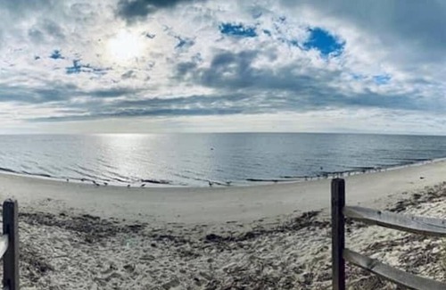 Villas House | Charming Bayside Cottage only a Walk to the beach