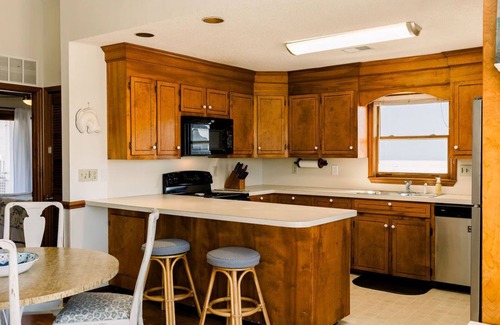 Holden Beach House | Charming beach cottage with Intercoastal views for restful vacation