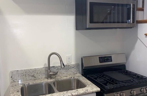 West Newport Cottage | Charming Beach Cottage Duplex-Huge Upper Level
