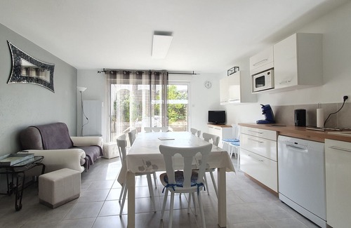 La Faute-sur-Mer House | Charming Beachside House, Sleeps 6 – Close to Forest & Sunny Shores