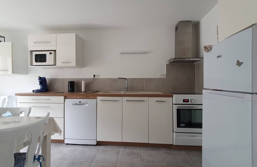 La Faute-sur-Mer House | Charming Beachside House, Sleeps 6 – Close to Forest & Sunny Shores