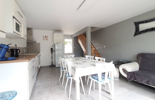 La Faute-sur-Mer House | Charming Beachside House, Sleeps 6 – Close to Forest & Sunny Shores