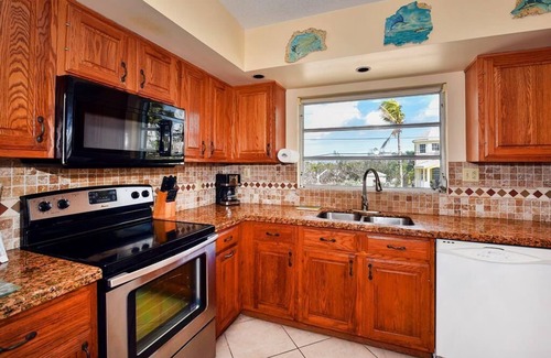 Lower Matecumbe Beach House | Charming Beach Front Home in Lower Matecumbe