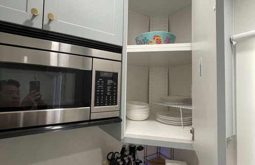 The Strand Apartment | Charming beach home,remodeled,steps to the beach 2 blks downtown Manhattan beach