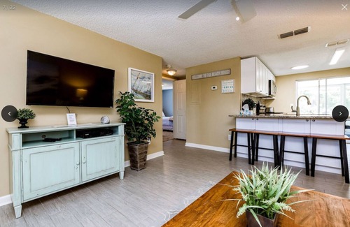 Horton Shores House | Charming Beachside Duplex