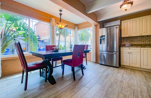 Indian Shores Villa | CHARMING BEACH VILLA-HUGE ROOFTOP DECK-600 FEET FROM THE BEACH