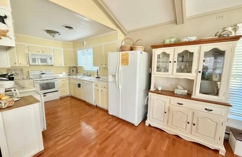 Rehoboth Beach House | Charming Beachside Retreat: Dog-Friendly, Spacious, Walk to Town & Beach!