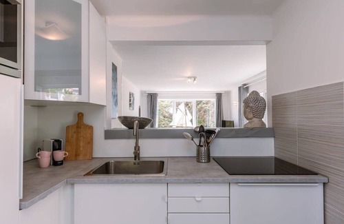 Duinbergen House | Charming beachside villa with private terrace