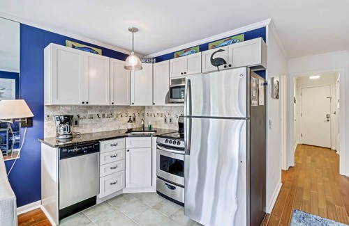 Hilton Head Island Condo | Charming Beachside Getaway! Stunning Ocean Views
