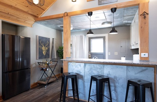 Benson House | Charming Benson Home - Sleeps 5, Hot Tub!