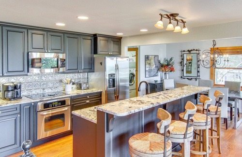 Mountain Air Hotel | Charming Blue Ridge Mountain Home!