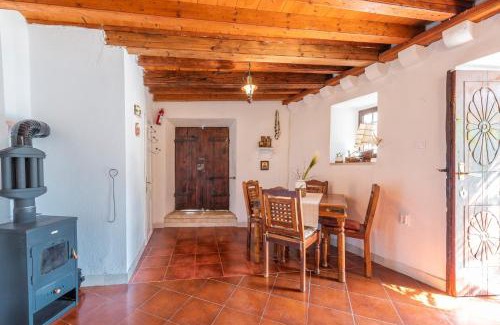 Perast House | Charming Bohemian house in Perast