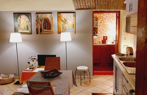 Monti Apartment | Charming Boschetto Studio, Rome