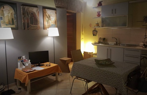 Monti Apartment | Charming Boschetto Studio, Rome