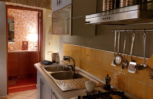 Monti Apartment | Charming Boschetto Studio, Rome