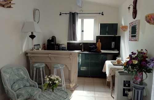 Salernes Apartment | Charming brand-new studio in the countryside