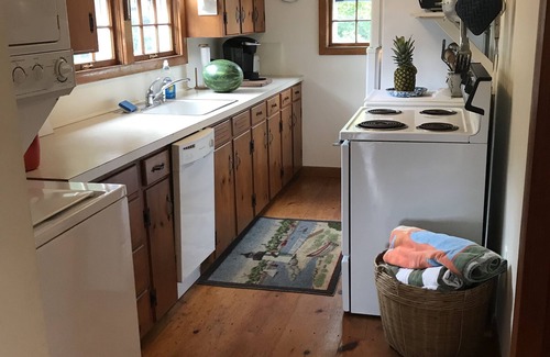 Brant Point Cottage | Charming Brant Point Cottage! Sleeps 6. No car needed, walk to beach and town!