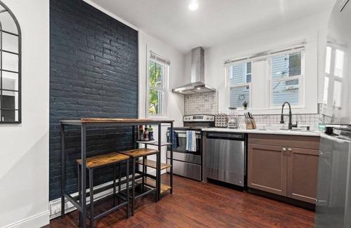 Fort Wayne Apartment | Charming Brick House Apartment with Free Parking