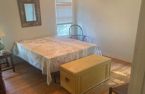 Broadmoor House | Charming broadmoor Home 1200 ft.² Three bedroom One bath Non-smoking
